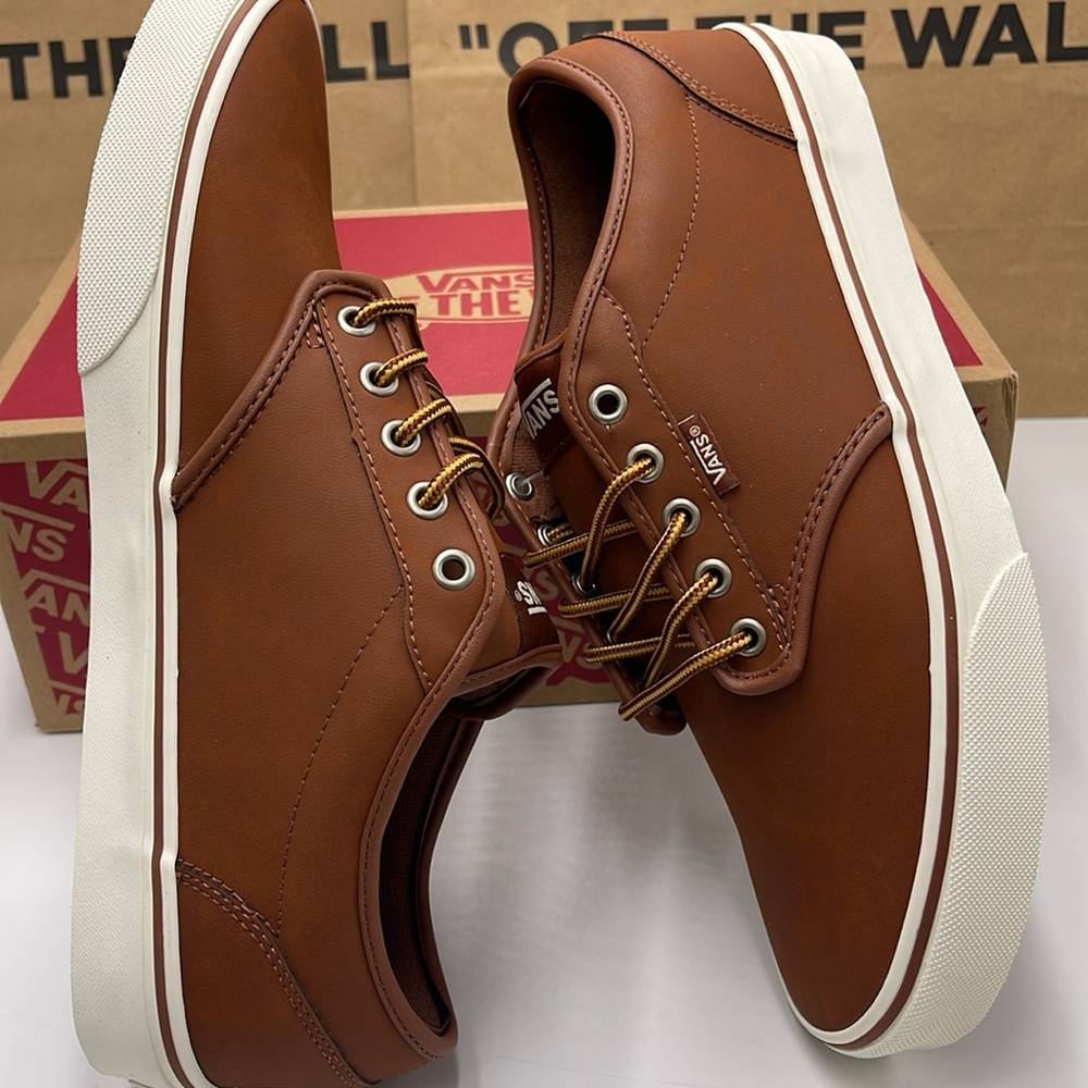 Vans WMNS Leather Sneakers with White Accents Atwood (Leather)Brown/Marshmallow - Picture 12 of 16